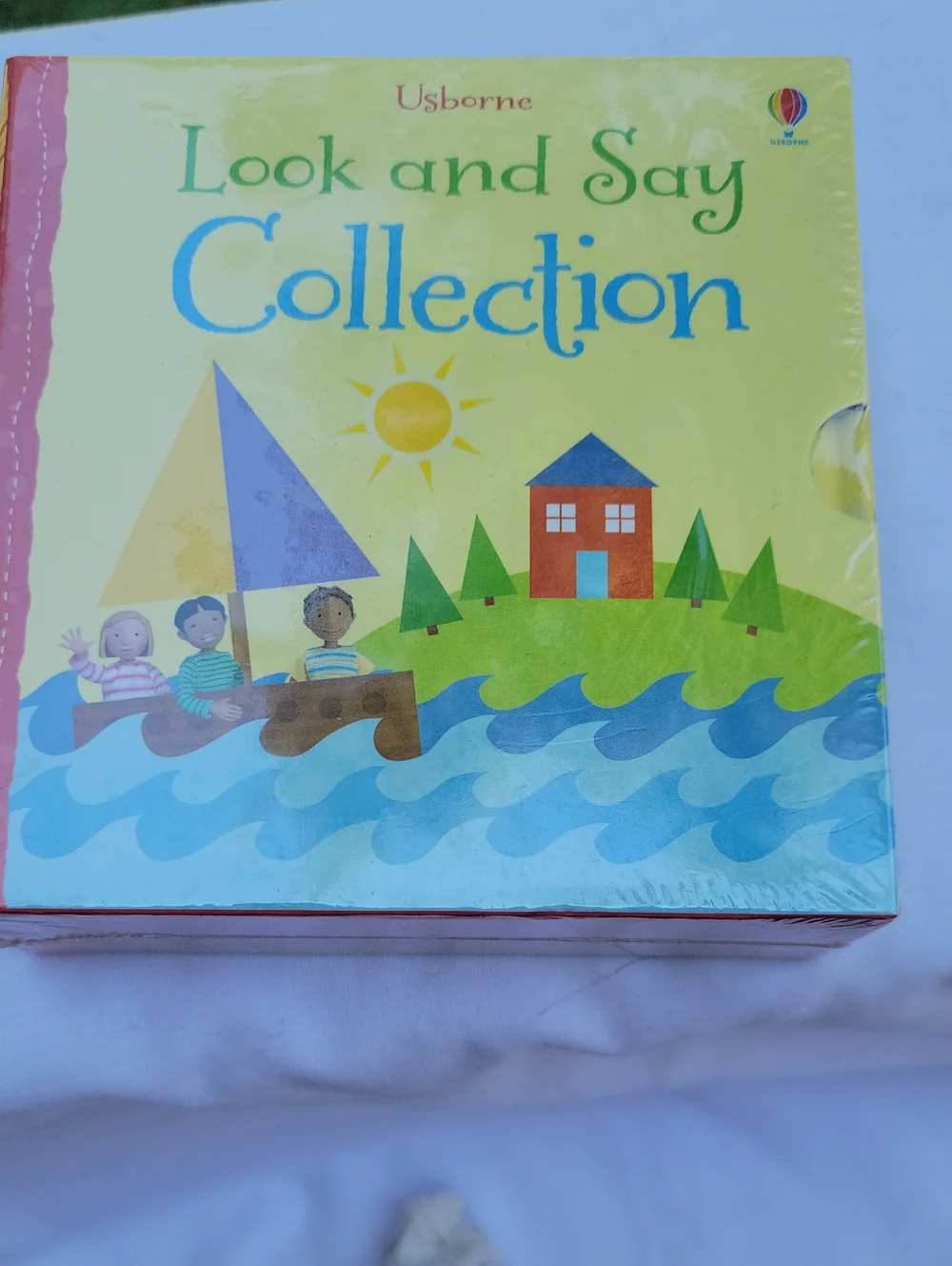 Usborne Look and Say Collection Kids Learning Book - Yellow, Blue, Green, Red